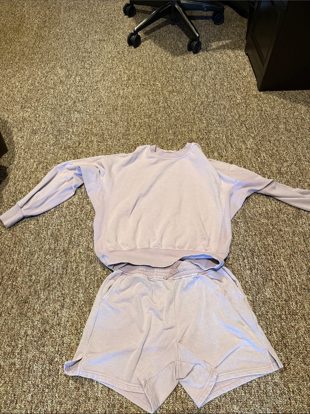 Relaxed Lavender Women's Pajama Set — Long-Sleeve Top & Elastic-Waist Shorts